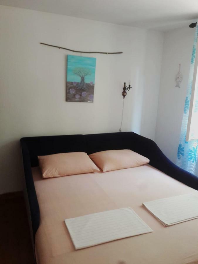 Apartman Barbara Đảo Đảo Cres Ngoại thất bức ảnh